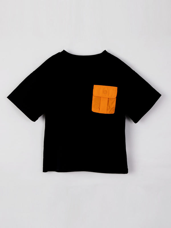 t-shirt with pocket