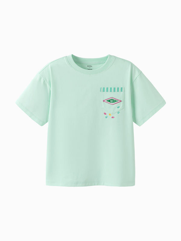 t-shirt with printed pattern and front print